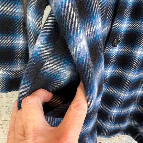 Thick Wool Plaid Shacket Large Blue Black White Belted Jacket Flannel - Picture 8 of 14